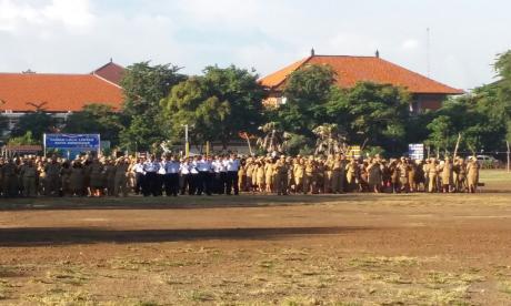 Apel Disiplin dan Penyerahan SK Walikota Denpasar 