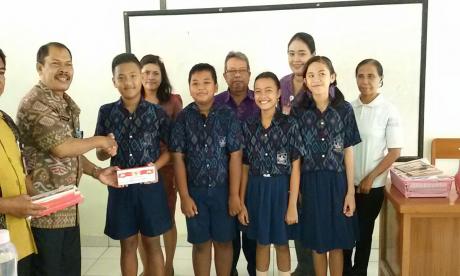 Penyerahan Kotak Pensil Empat Konsensus Dasar Kebangsaan