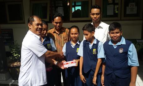 Penyerahan Kotak Pensil Empat Konsensus Dasar Kebangsaan