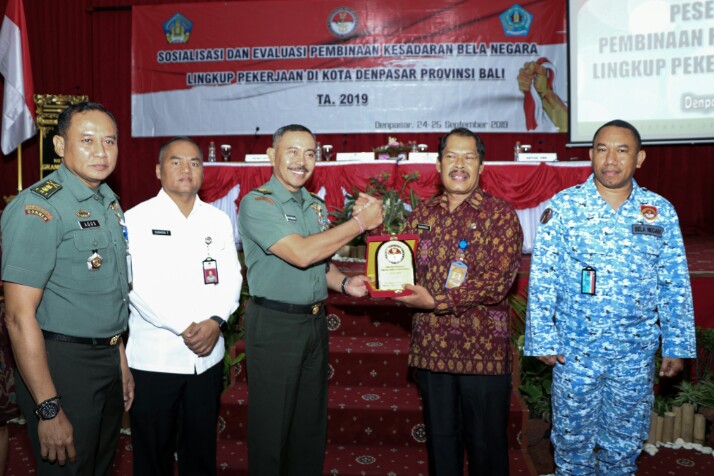 Kamenham & Kesbangpol Kota Denpasar Gelar Sosialisasi Kesadaran Bela Negara
