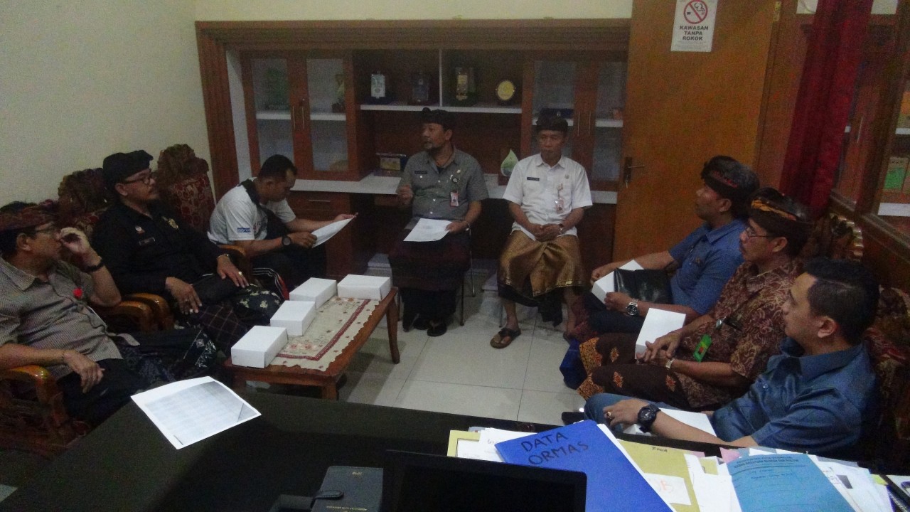 Rapat Evaluasi Tim Verifikasi Data-Data Ormas di Kota Denpasar 2019   