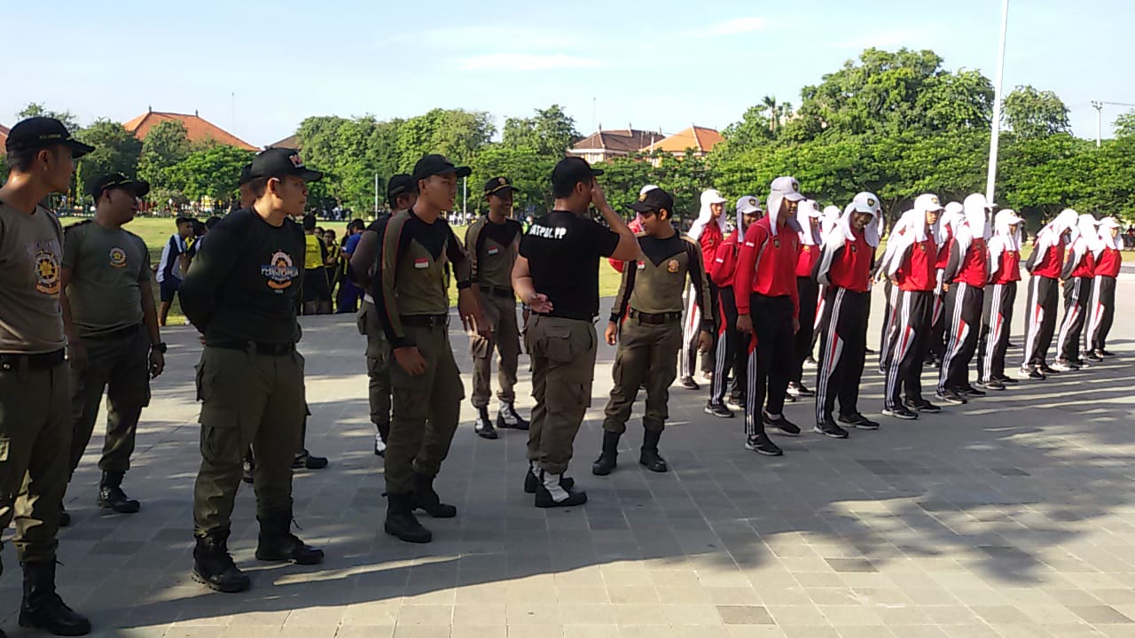 Latihan Perangkat Upacara HUT Kota Denpasar ke-232