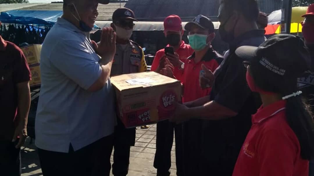 Sumbangan APD dan Disinfektan Desa Kertalangu